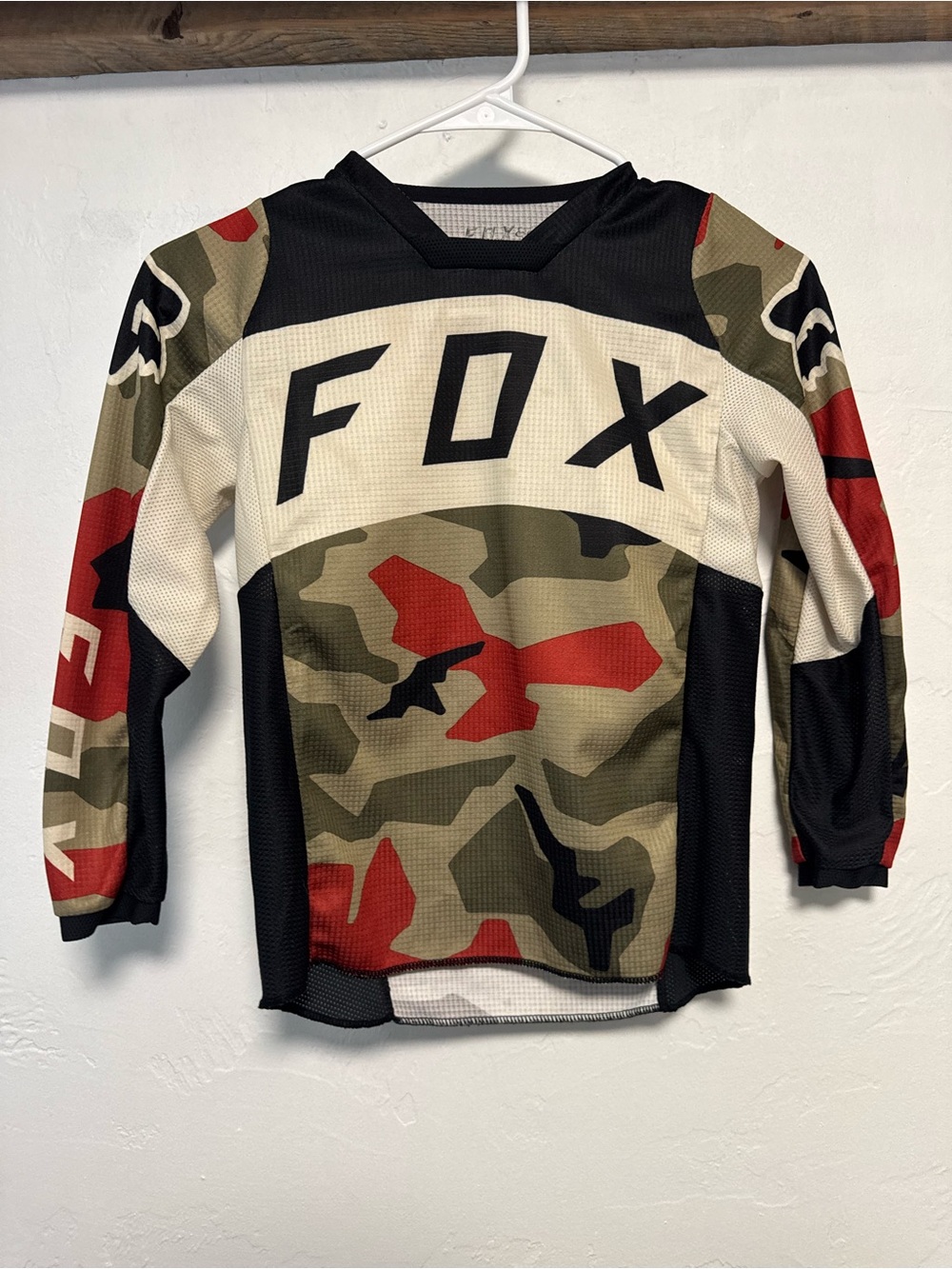 Fox Kids Camo Long-Sleeve Jersey in Olive, Red & Black